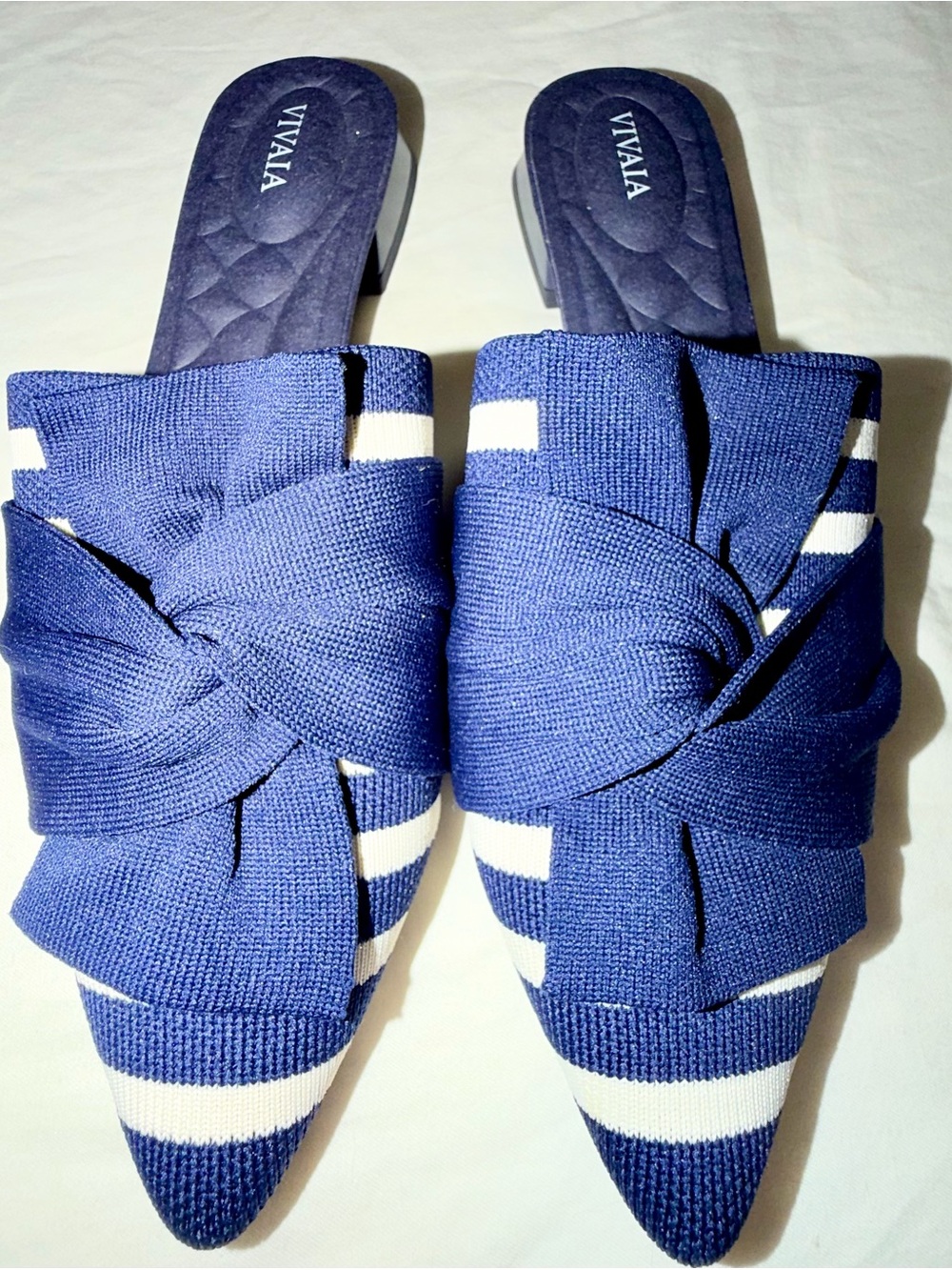 VIVAIA Yaffa Pro Pointed Toe Mules in Navy & White - Picture 4 of 4